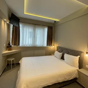 https://ladadika-luxury-studios.hotels-of-thessaloniki.com