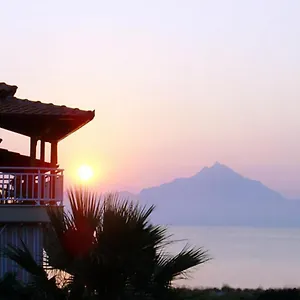 https://erifili-at-sarti-beach-apartments-studios.hotelschalkidiki.net